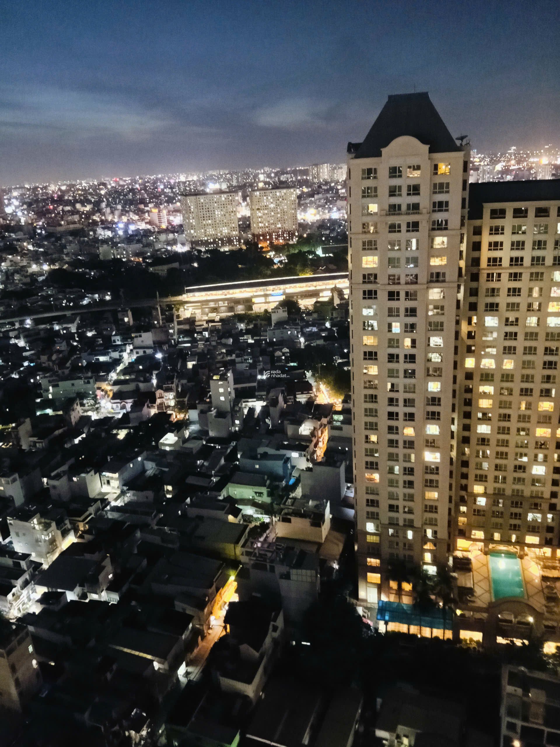 Căn hộ chung cư The Manor 2, DT 235 m2, giá 19 tỷ