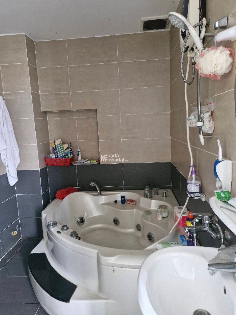 Biệt thự giá rẻ Mặt tiền Q8, 220m2 ngang 10m, sổ riêng hoàn công, ko lộ giới, nhỉnh 16 tỷ TL