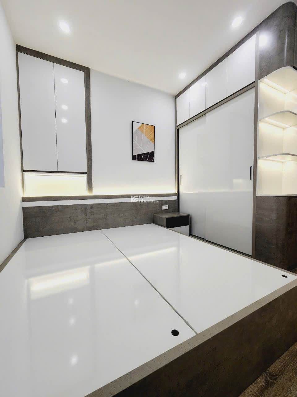 Chính chủ cần bán CH 2 ngủ C37 Bắc Hà Tố Hữu, Giá 4,9 tỷ, sãn sổ, full nội thất,