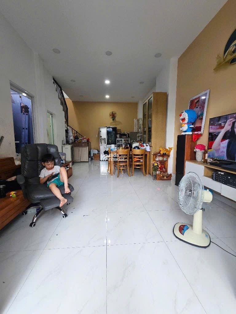 Bán nhà Quận 7 cạnh Lotte 50m2 thổ cư ngang 5m dài 10m nhà 2 tầng 2 phòng ngủ Ô tô đổ cửa chỉ 5 tỷ 