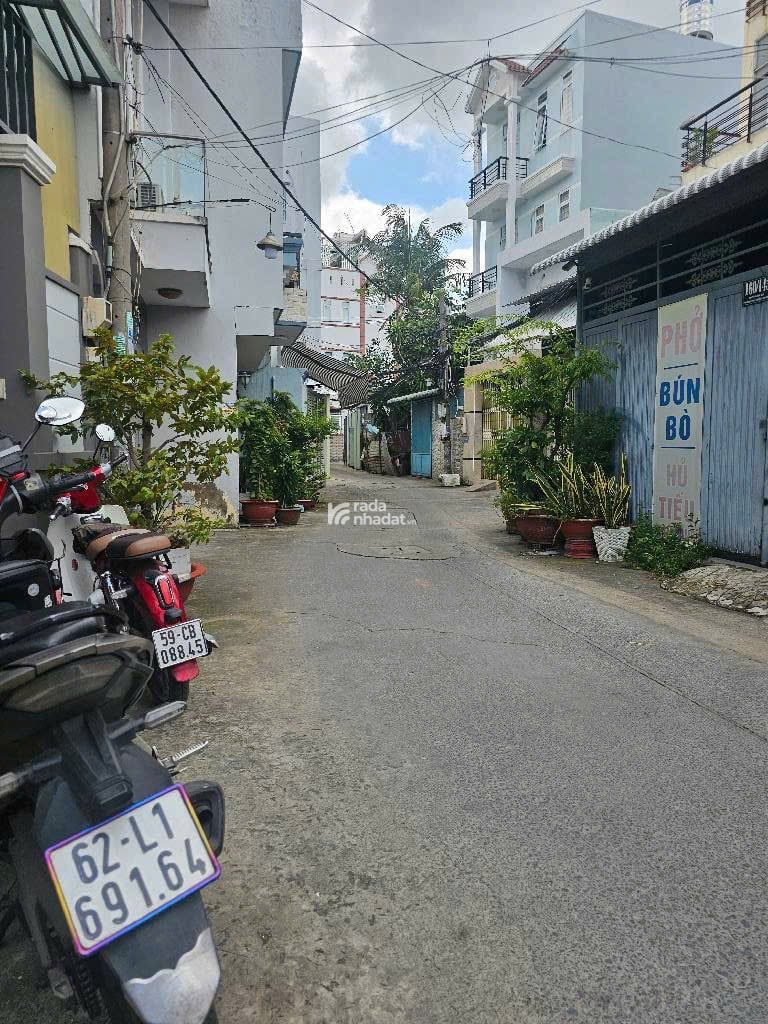 Bán nhà Quận 7 cạnh Lotte 50m2 thổ cư ngang 5m dài 10m nhà 2 tầng 2 phòng ngủ Ô tô đổ cửa chỉ 5 tỷ 