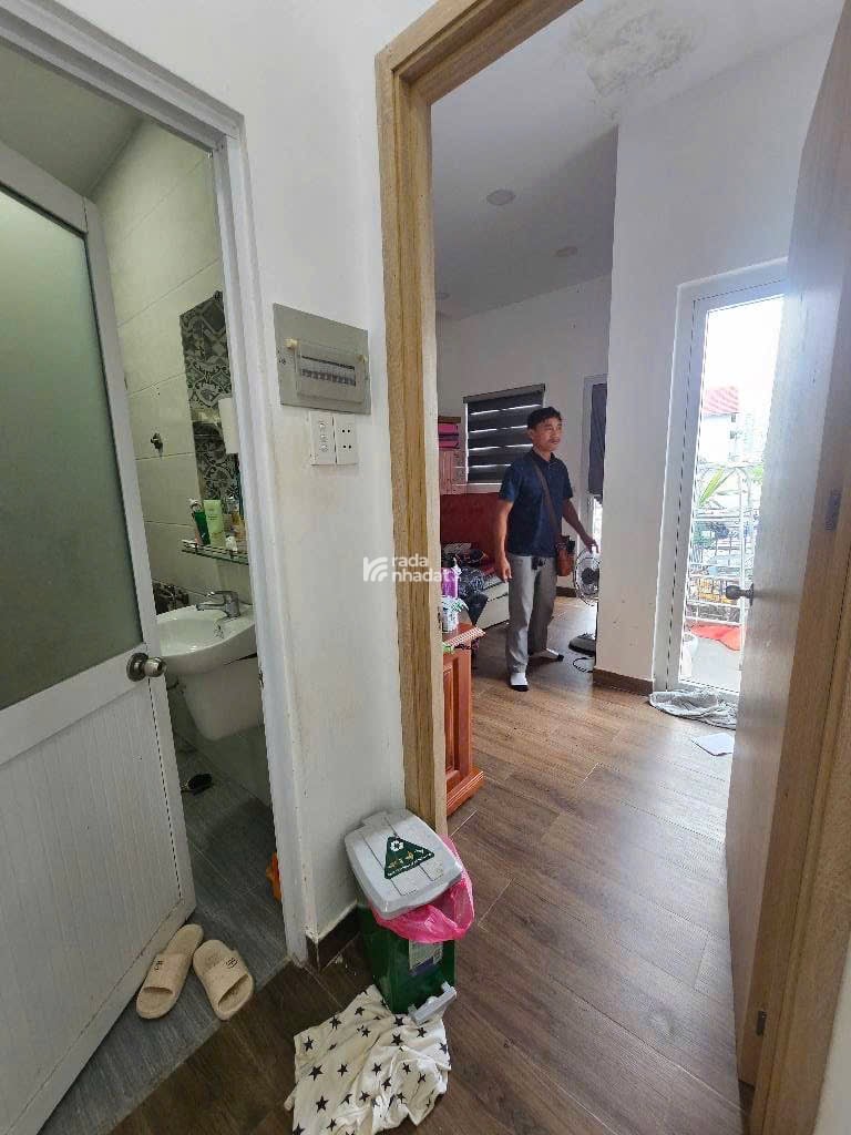 Bán nhà Quận 7 cạnh Lotte 50m2 thổ cư ngang 5m dài 10m nhà 2 tầng 2 phòng ngủ Ô tô đổ cửa chỉ 5 tỷ 