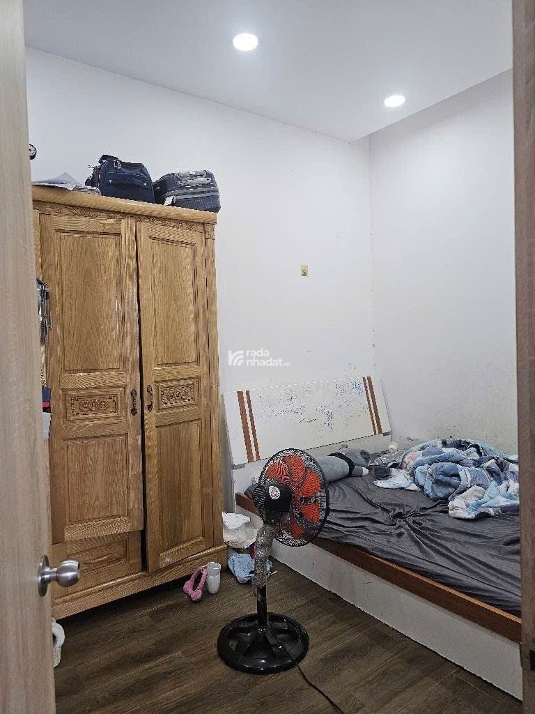 Bán nhà Quận 7 cạnh Lotte 50m2 thổ cư ngang 5m dài 10m nhà 2 tầng 2 phòng ngủ Ô tô đổ cửa chỉ 5 tỷ 