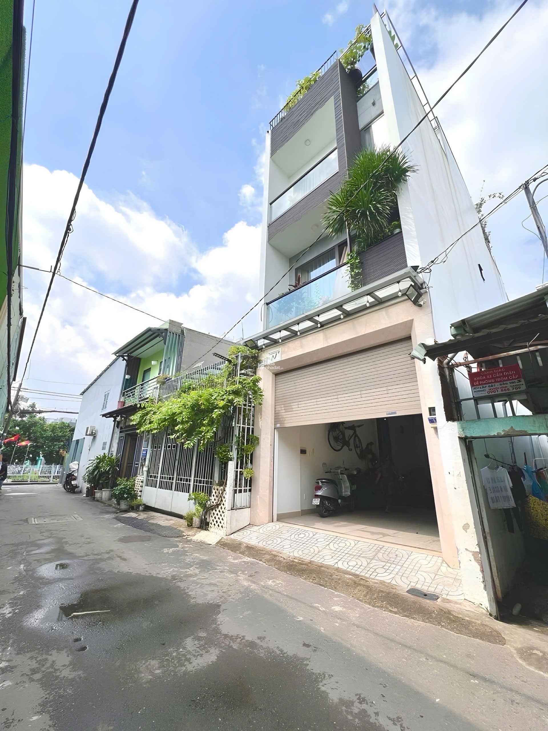 Đường 6m - DT: 4,3x18 - Hạ 4OOTR - Nhà Đúc 4 Tầng, Ngay Lê Trọng Tấn -- chỉ 8,x ty