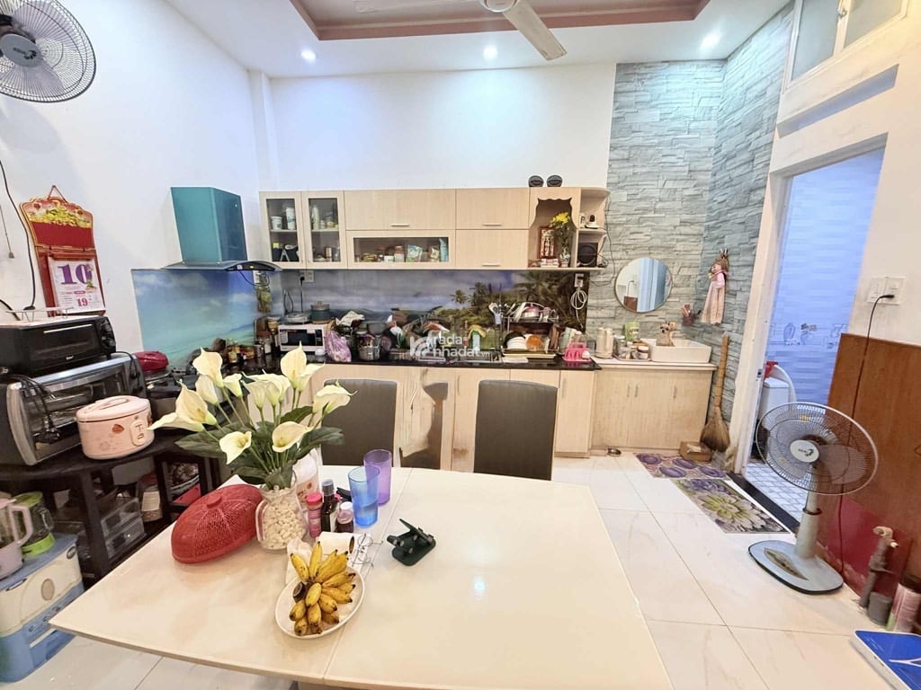 HẺM XE HƠI CHU VĂN AN, BÌNH THẠNH, 4 TẦNG NỞ HẬU CỰC ĐẸP. GIẢM 350TR CHỈ CÒN 7.5T TL 