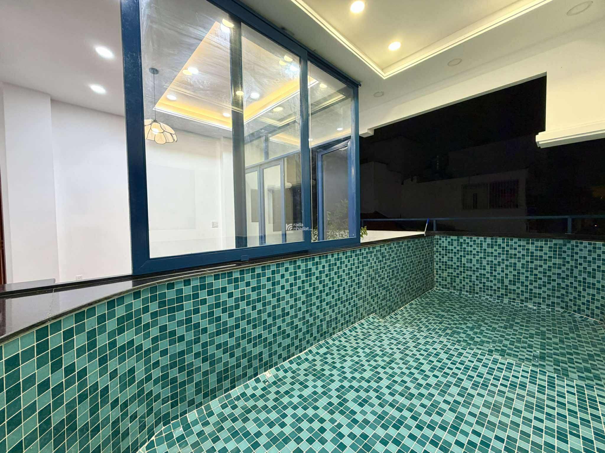 VILLA MẶT TIỀN PHÚ NHUẬN GIÁP NGUYỄN VĂN TRỖI - HẦM  4 TẦNG THANG MÁY - 18.3 TỶ