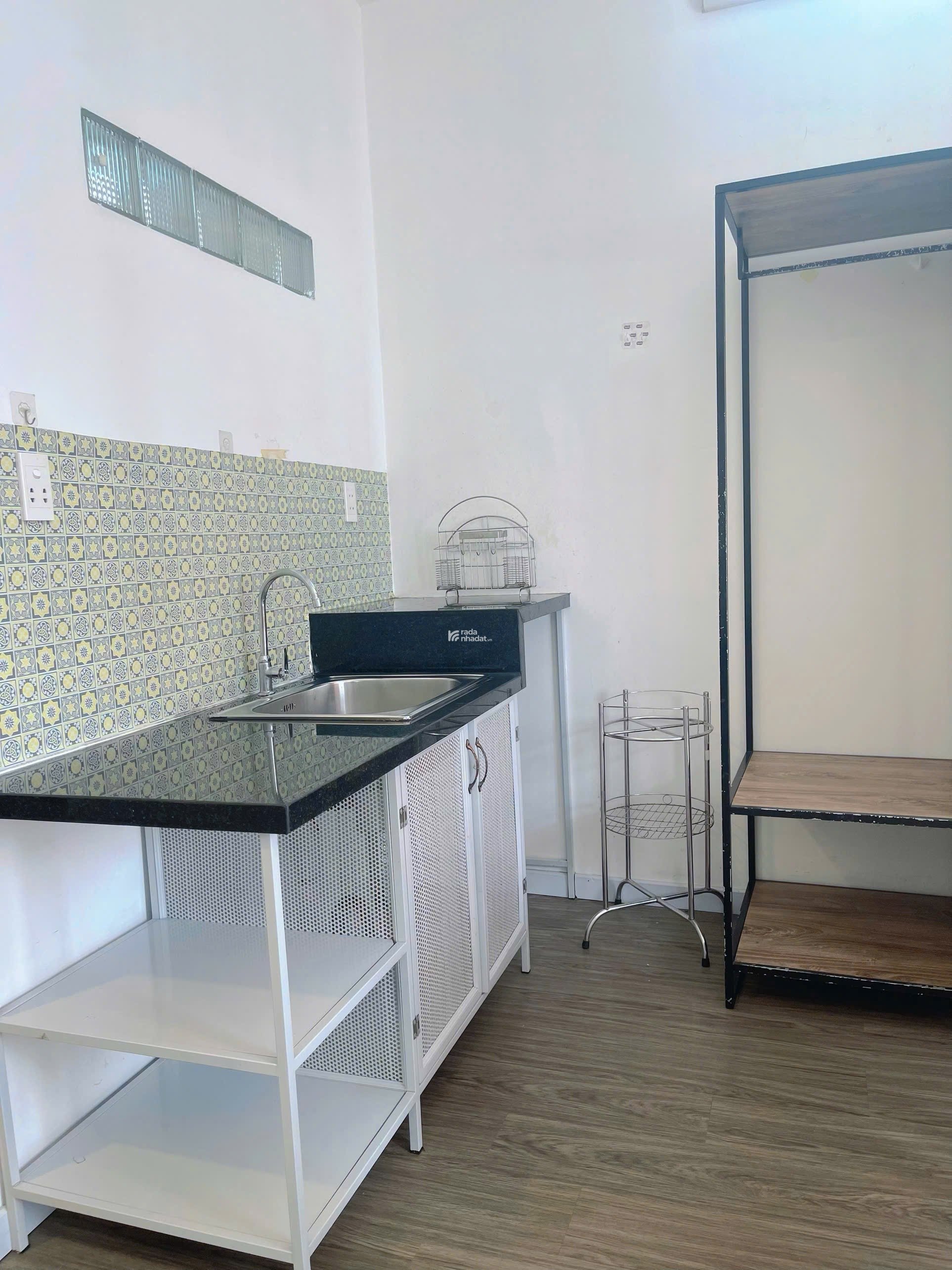 Cho thuê Căn hộ full nội thất gần công viên Lê Văn Tám, chợ Tân Định, chùa Ngọc Hoàng Quận 1