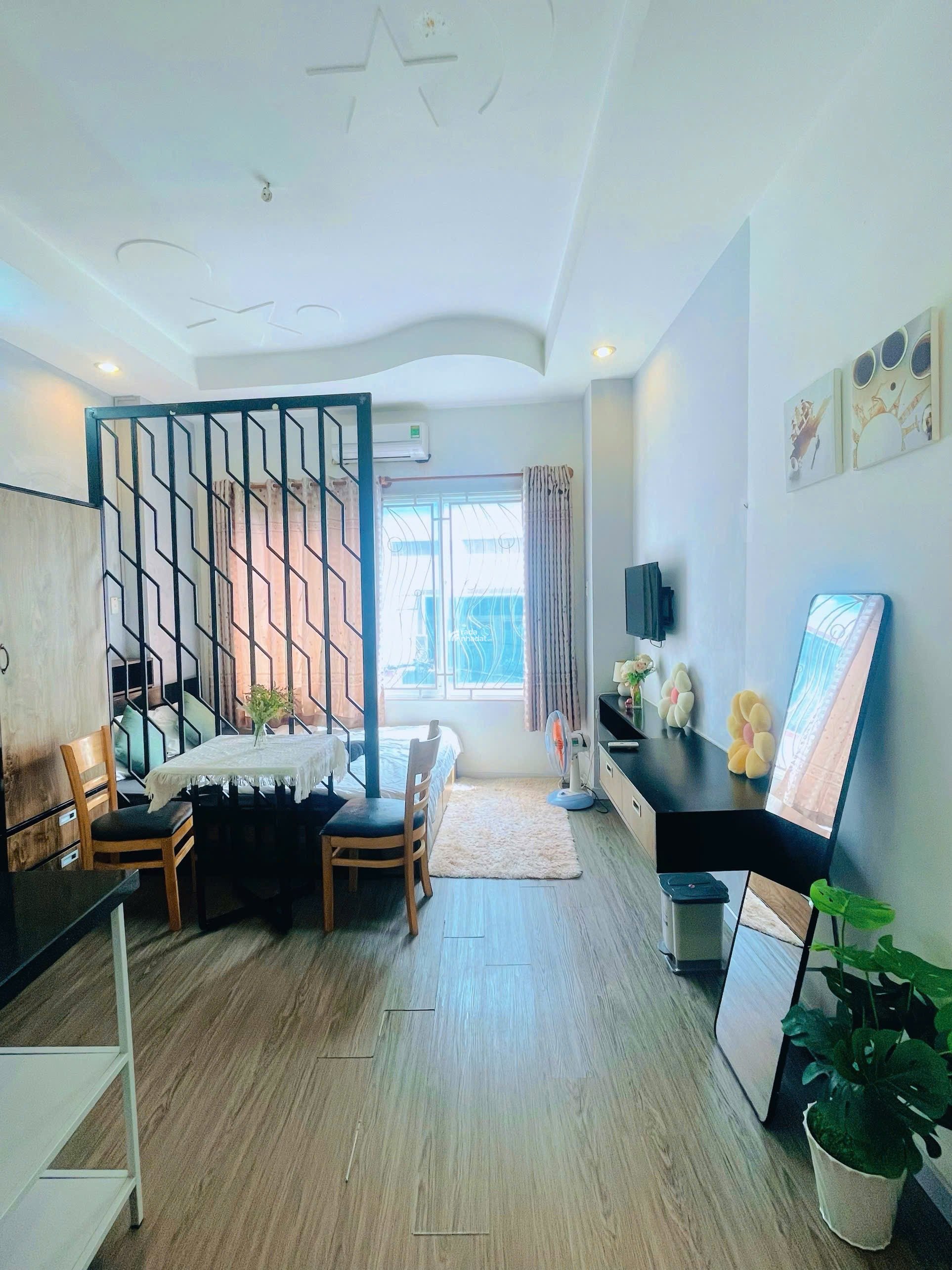 Cho thuê Căn hộ full nội thất gần công viên Lê Văn Tám, chợ Tân Định, chùa Ngọc Hoàng Quận 1
