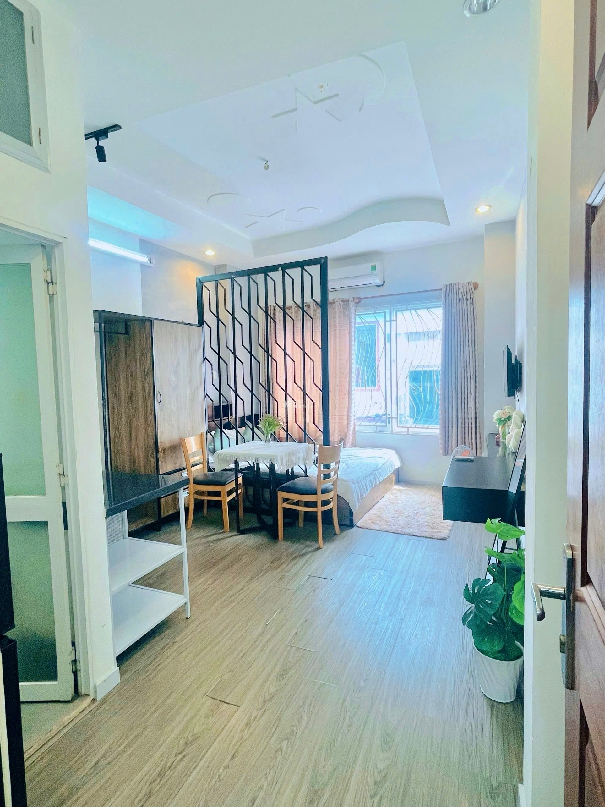 Cho thuê Căn hộ full nội thất gần công viên Lê Văn Tám, chợ Tân Định, chùa Ngọc Hoàng Quận 1