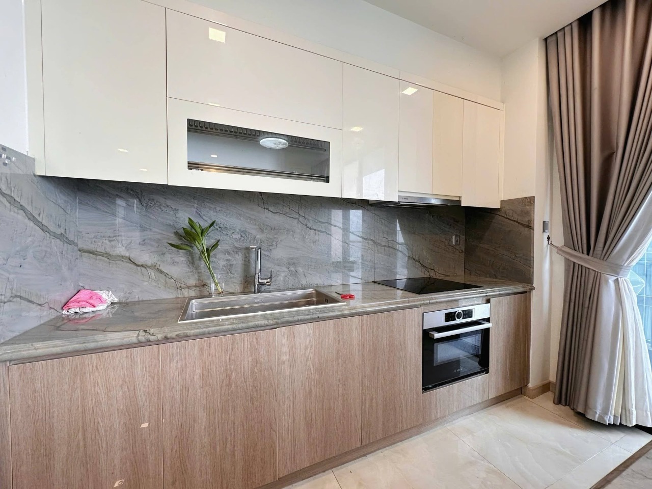 Chính Chủ Cần Cho Thuê Gấp Căn Hộ The Flemington, Quận 11, DT 117m2 (2PN, 2WC), Nội Thất Cao Cấp