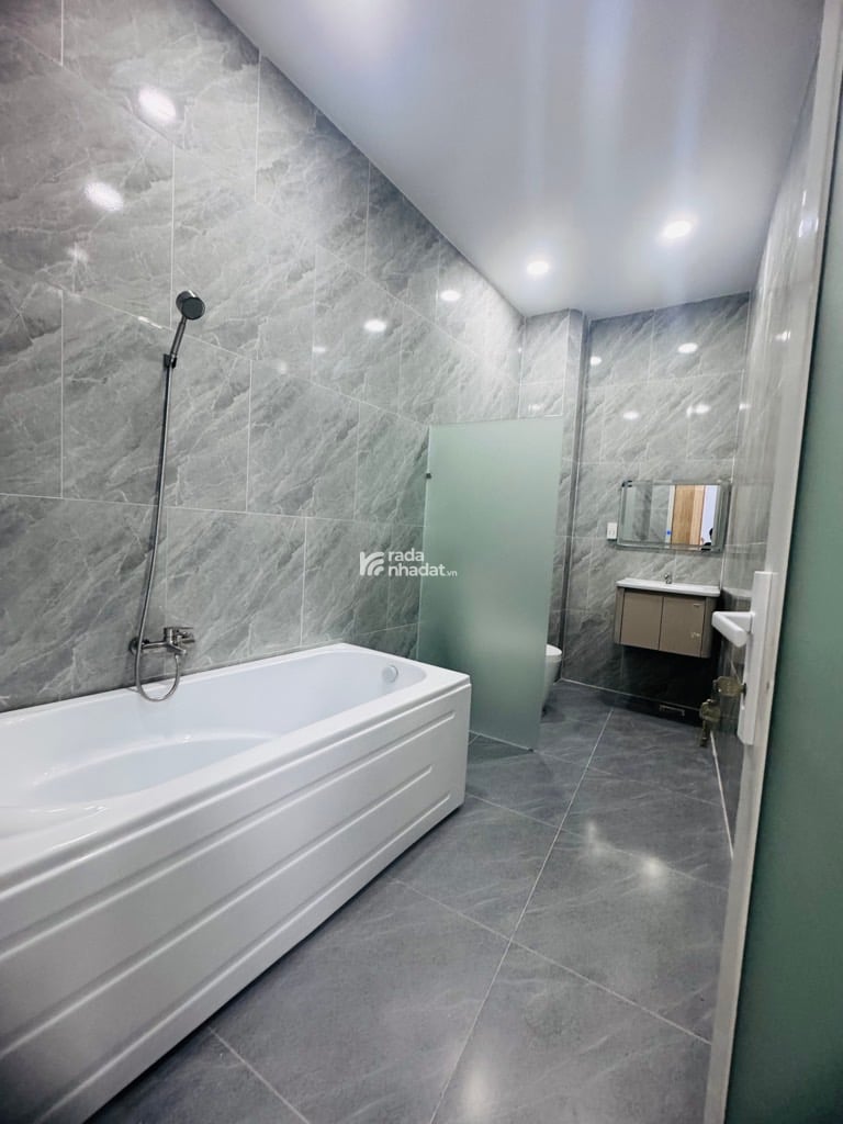 NHÀ 4 TẦNG MỚI ĐẸP - 75M2 (4*18) - NỞ HẬU TÀI LỘC - GẦN AEON TÂN PHÚ HẺM 4M