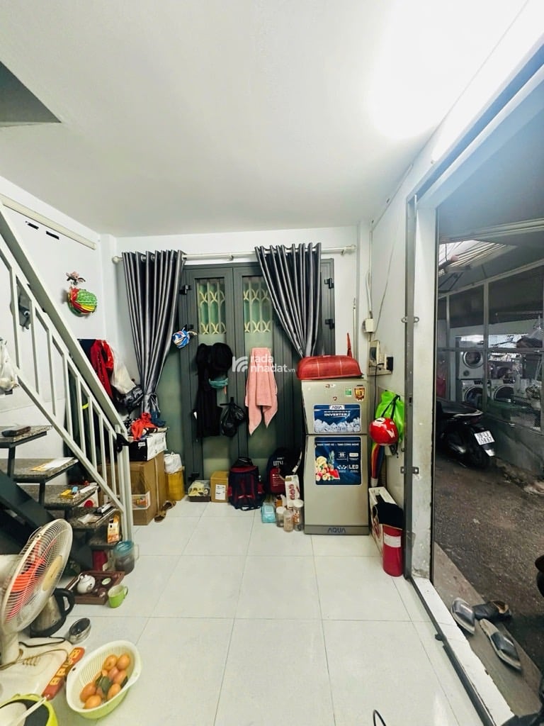 KHU BÀU CÁT, HẺM XE HƠI HUỲNH VĂN CHÍNH, TÂN PHÚ, 2 TẦNG Ở NGAY. GIẢM 550TR CHỈ 2.3T