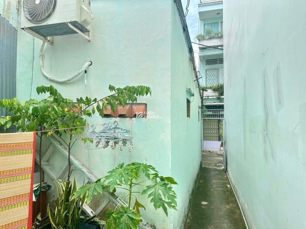 NGAY SÁT QUẬN 10, HXH TÂN TRANG, TÂN BÌNH, 102M2 TIỆN XÂY. GIẢM 350TR CHỈ CÒN 12.5T TL 