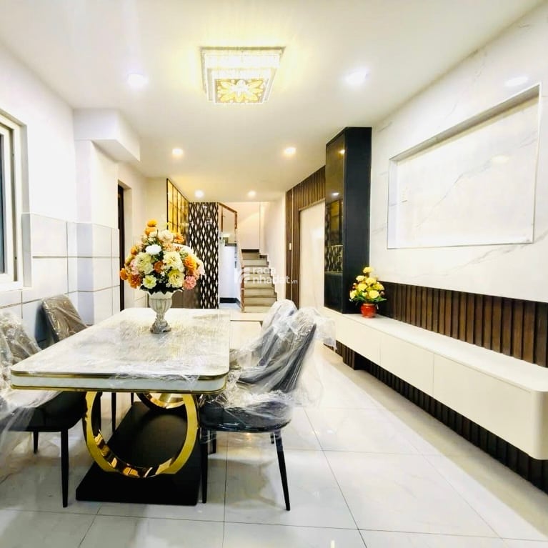 Nhà mới ngay Trung tâm Q10 Nguyễn Tri Phương hiếm ngang 3.4m, 3 tầng 3PN, nhỉnh 5 tỷ 