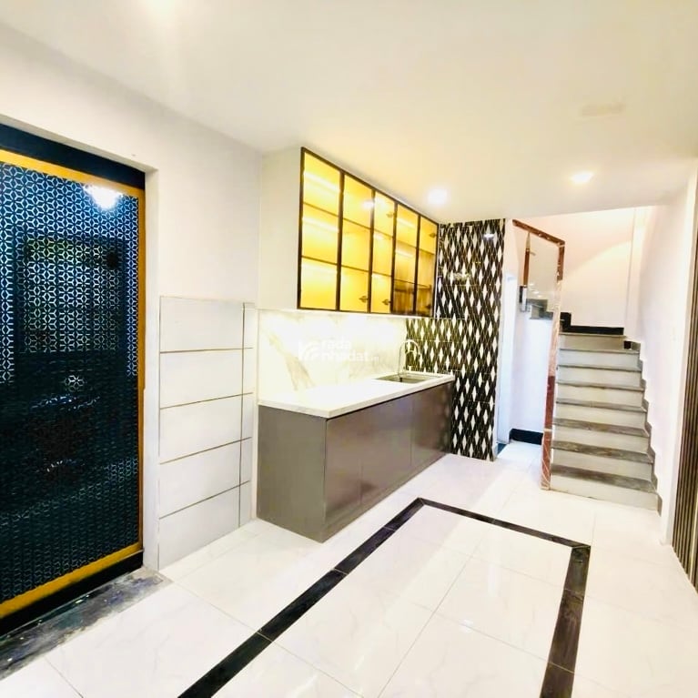 Nhà mới ngay Trung tâm Q10 Nguyễn Tri Phương hiếm ngang 3.4m, 3 tầng 3PN, nhỉnh 5 tỷ 