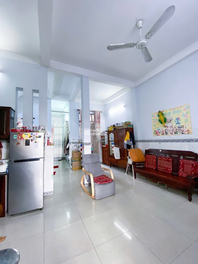 BÁN NHÀ MẶT TIỀN GẦN KDC TÊN LỬA 200M2 14 TỶ LỘ GIỚI 40M VỊ TRÍ ĐẮC ĐỊA KINH DOANH BUÔN BÁN