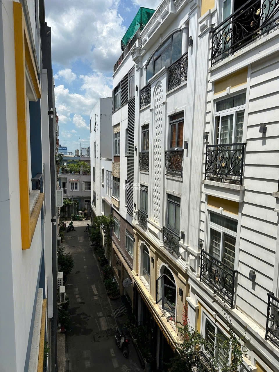 NGANG 7M-BÁN NHÀ BÌNH THẠNH-HẺM XE HƠI NGUYÊN XÍ, P.13-GẦN VINCOM PLAZA - 5 TẦNG - GIÁ 9 TỶ TL