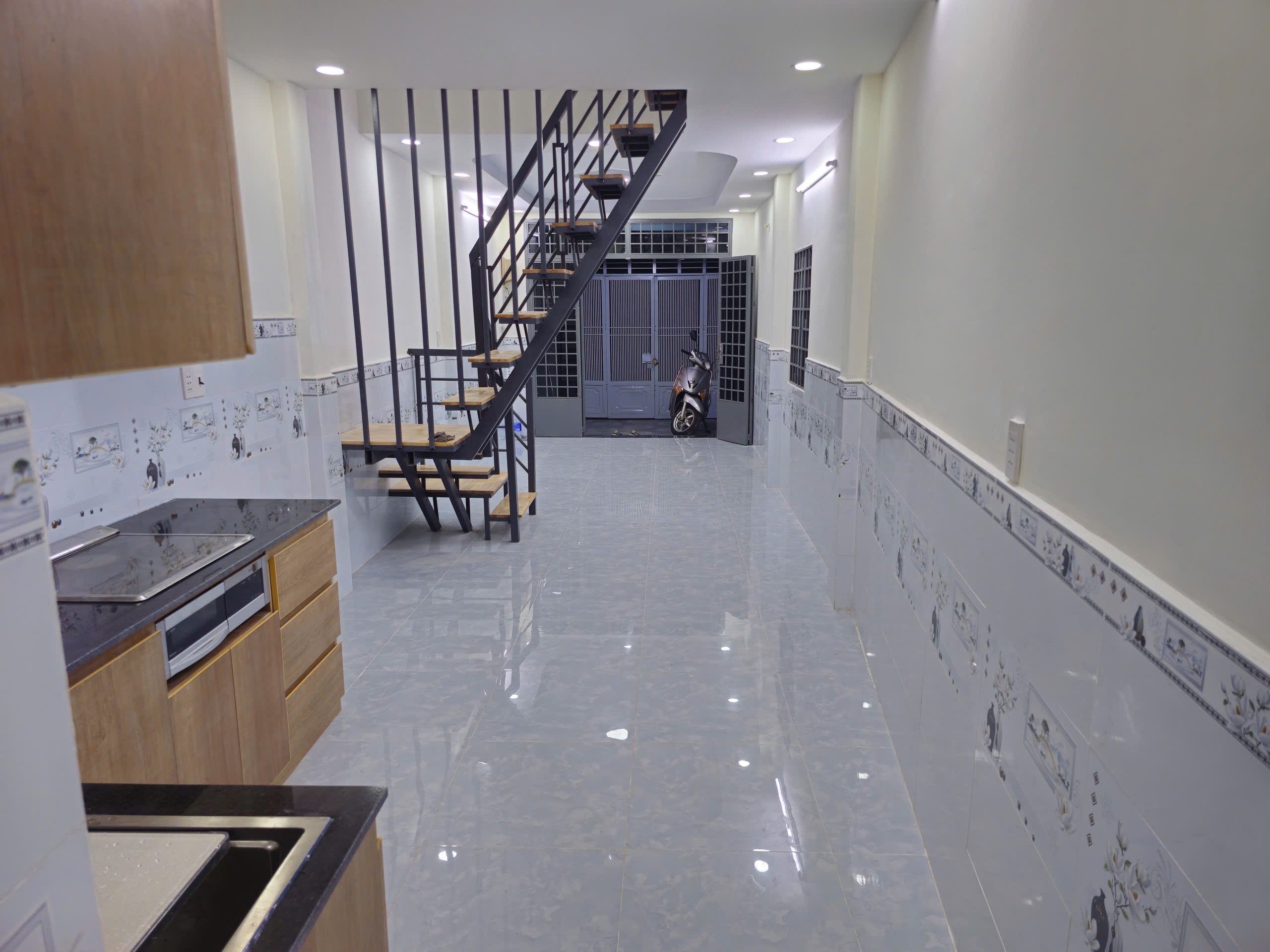 Nhà đẹp mặt tiền đường số P. Linh Chiểu, xe hơi thông. full nội thất xịn, vào ở ngay