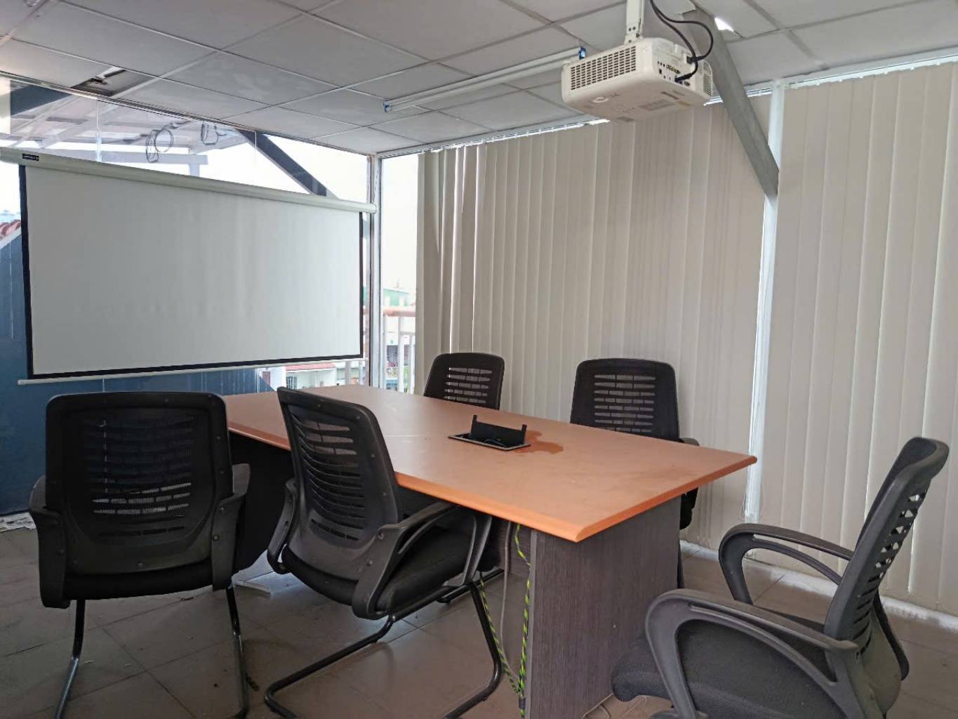 KHU VIP PHÂN LÔ NGUYỄN CỬU ĐÀM - NHÀ 5 TẦNG VỪA Ở VỪA KD VIEW CÔNG VIÊN - NGANG 5 X DÀI 19 BTCT