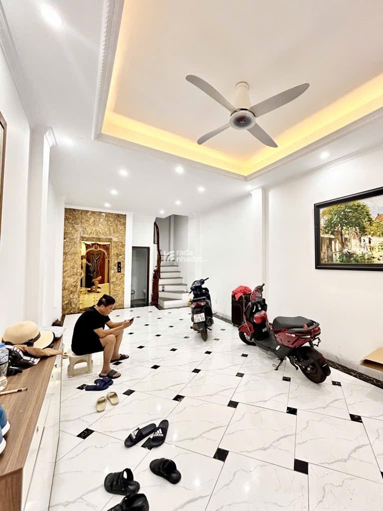 BÁN NHÀ 7 TẦNG THANG MÁY - VÀI BƯỚC RA HỒ TÂY - NGÕ THOÁNG