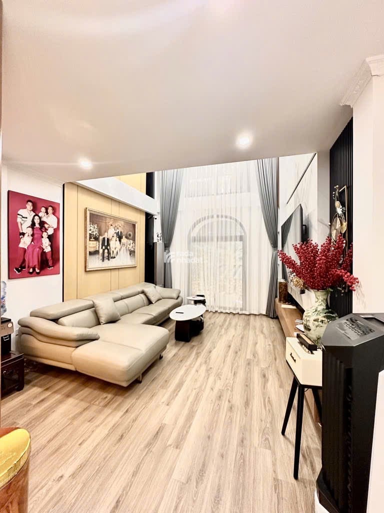 BÁN NHÀ 7 TẦNG THANG MÁY - VÀI BƯỚC RA HỒ TÂY - NGÕ THOÁNG