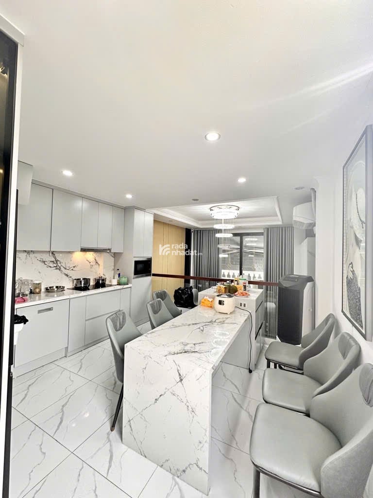 BÁN NHÀ 7 TẦNG THANG MÁY - VÀI BƯỚC RA HỒ TÂY - NGÕ THOÁNG