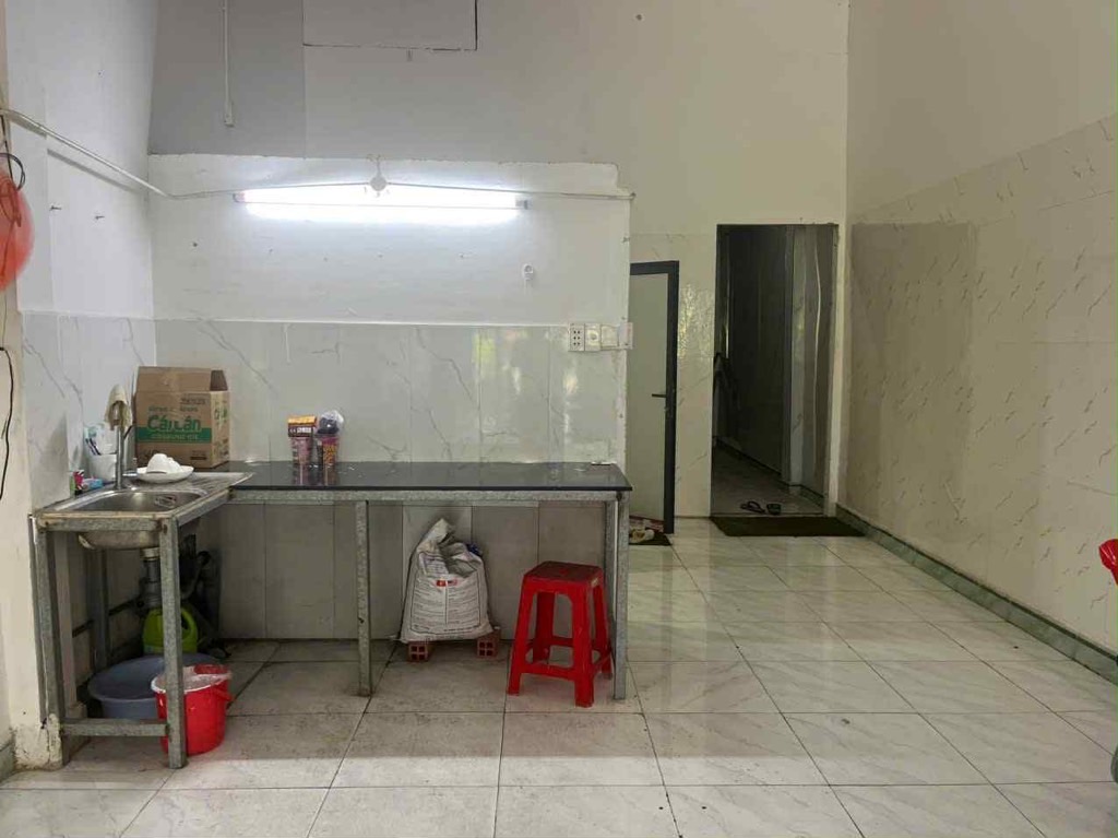 MẶT TIỀN ĐƯỜNG HAI LÀN XE RỘNG  QUY HOẠCH ĐẸP CÓ LỀ THUẬN TIỆN KINH DOANH ĐA NGÀNH