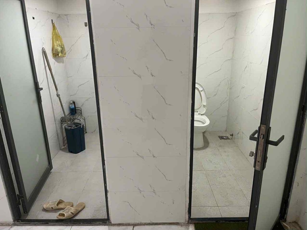 MẶT TIỀN ĐƯỜNG HAI LÀN XE RỘNG  QUY HOẠCH ĐẸP CÓ LỀ THUẬN TIỆN KINH DOANH ĐA NGÀNH