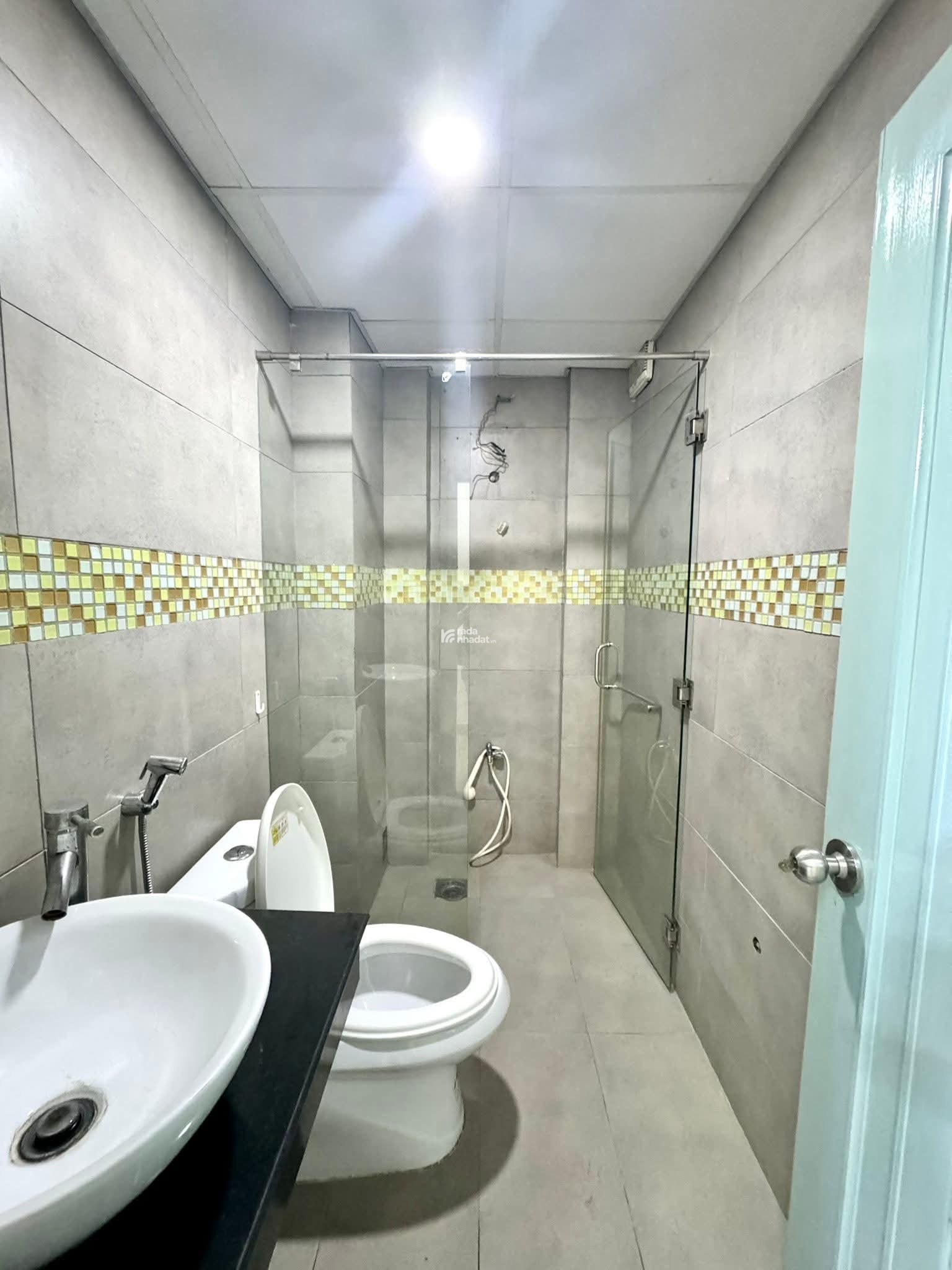 NHÀ NGUYỄN KIỆM 61m2 (415) HẺM OTO TRÁNH - SÁT MẶT TIỀN - GIÁ 11.7 TỶ