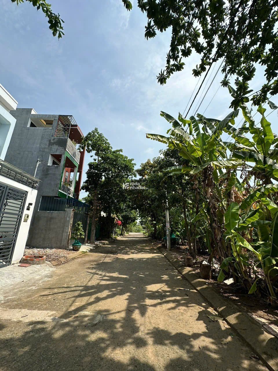 Bán đất Quận 9 (hẻm xe hơi đường Cầu Đình); 4x21m; tiện xây dựng; sổ đỏ; 3 tỷ