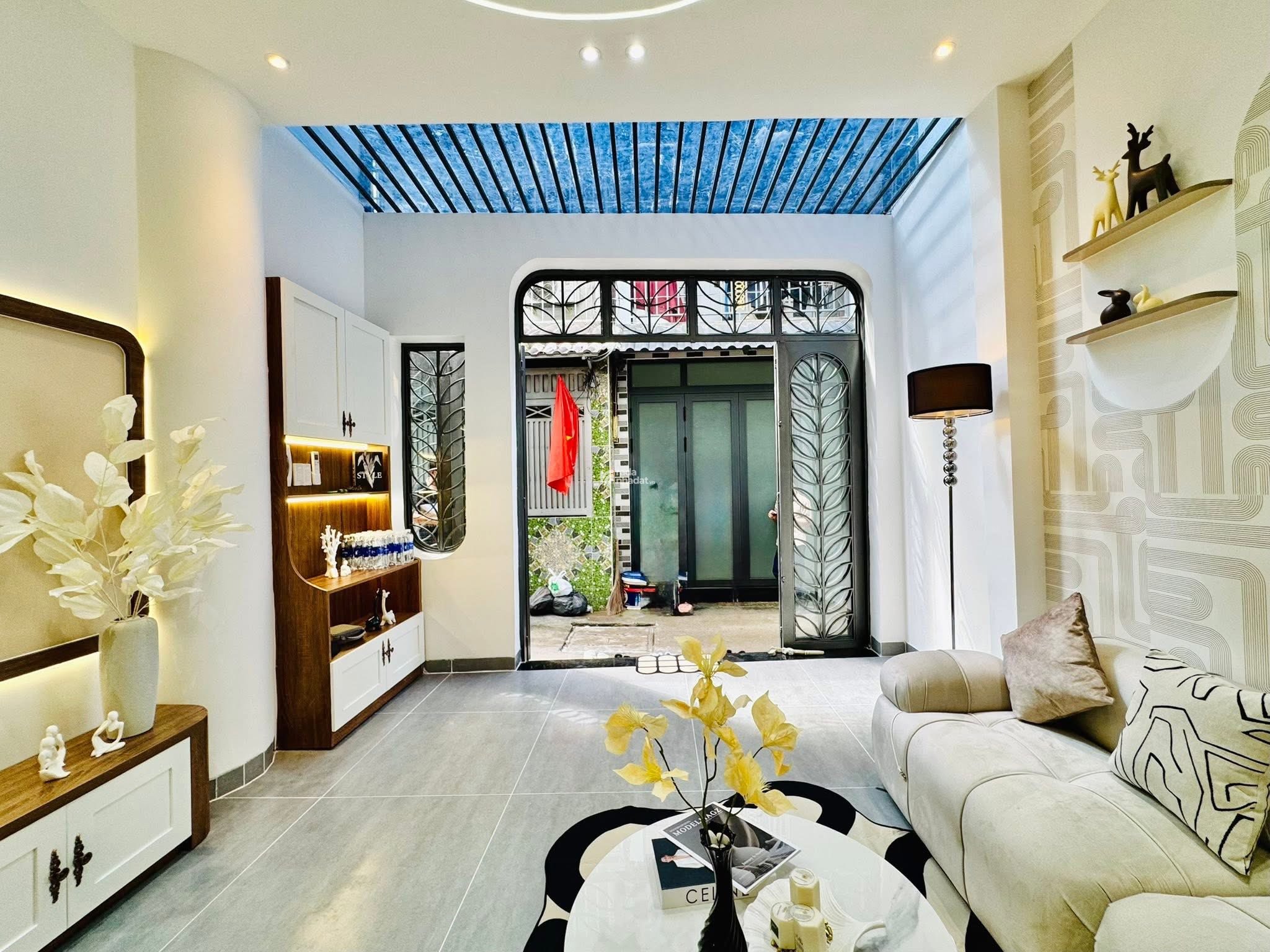 Cần bán gấp nhà Nguyễn Đình Chiểu, Phường 4, Quận 3, Giá 3 tỷ 100, Diện tích 49.5m2