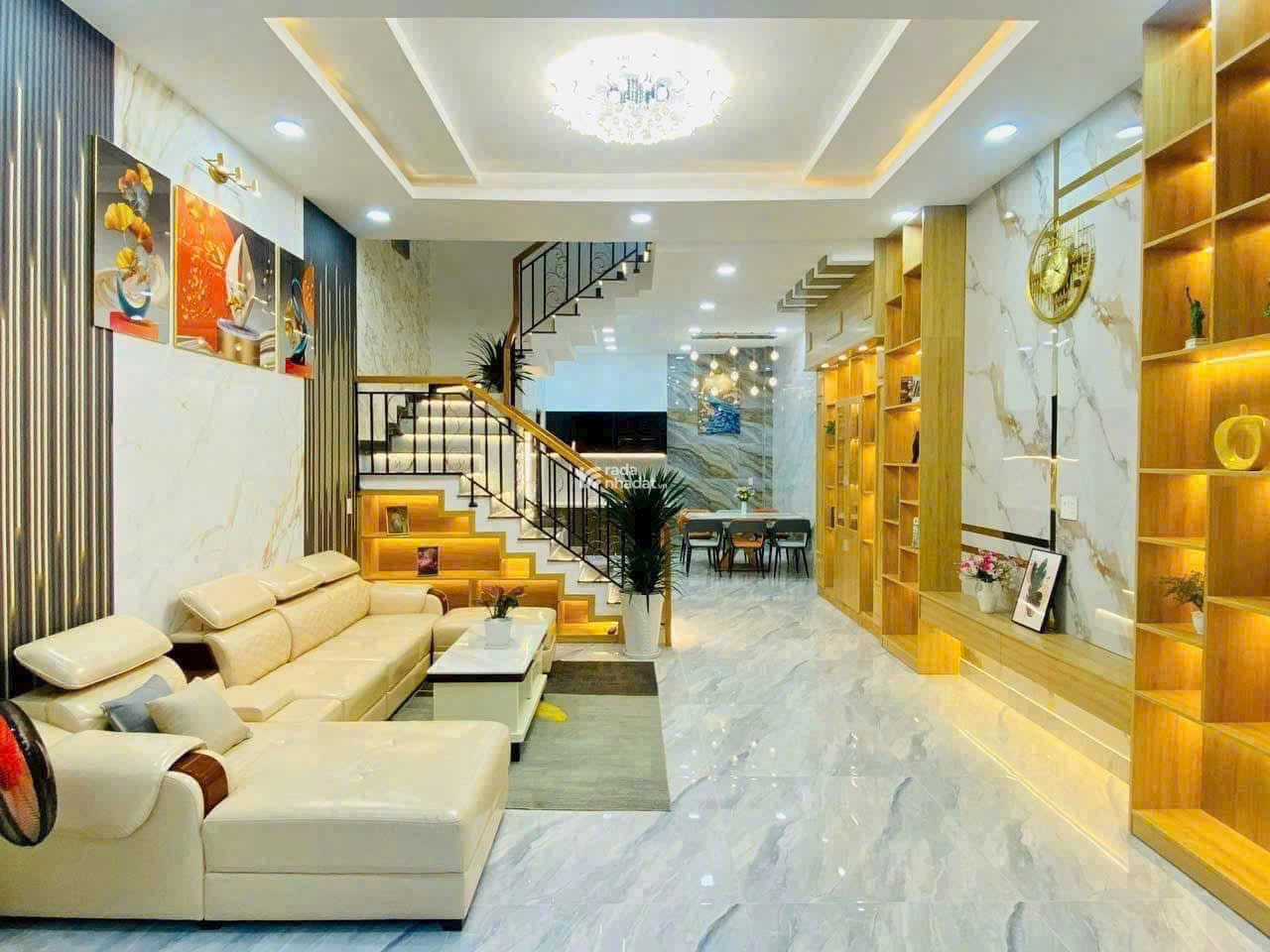 Bán căn Yên Thế, P. 2, Tân Bình. DT 42m2. Xây 1 trệt 2 lầu, sổ hồng riêng, gần sân bay