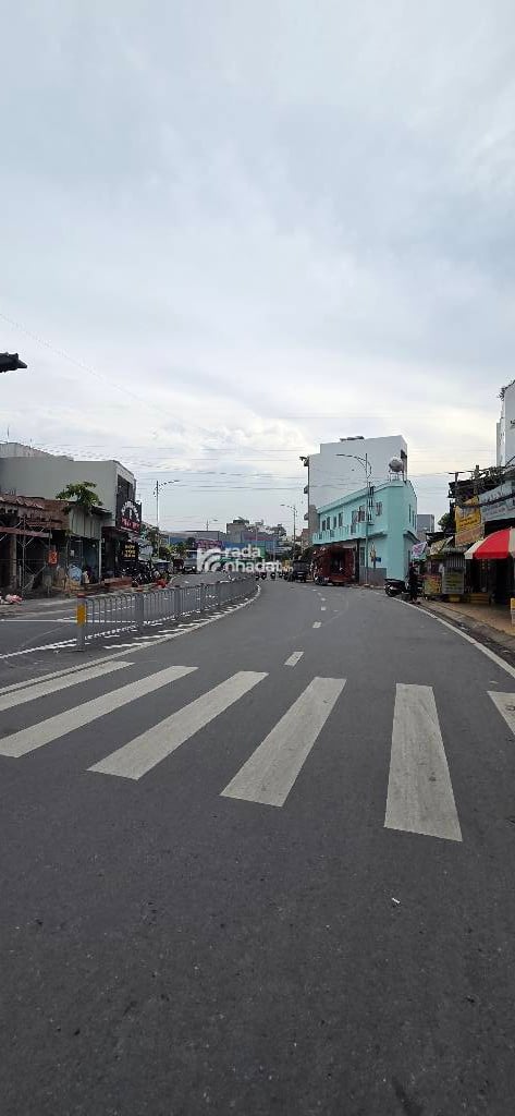 BÁN ĐẤT KHU Y TẾ KỸ THUẬT CAO 95M2 5.X TỶ 5X19M HẺM XE HƠI SÁT AEON MALL BÌNH TÂN