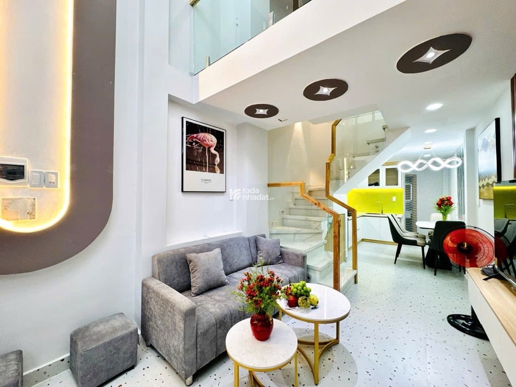 SÁT MT HOÀNG VĂN THỤ, TÂN BÌNH, 26M2 CÓ KẾT CẤU DỄ CẢI TẠO. GIẢM 350TR CHỈ CÒN 4.8T 