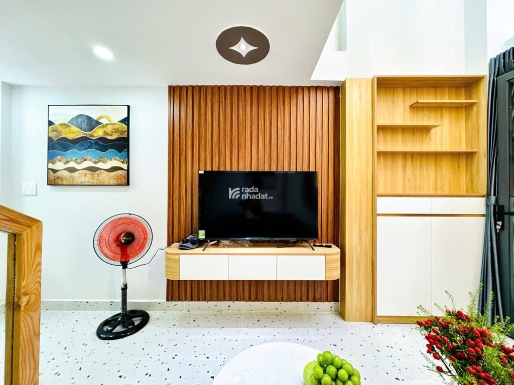 SÁT MT HOÀNG VĂN THỤ, TÂN BÌNH, 26M2 CÓ KẾT CẤU DỄ CẢI TẠO. GIẢM 350TR CHỈ CÒN 4.8T 