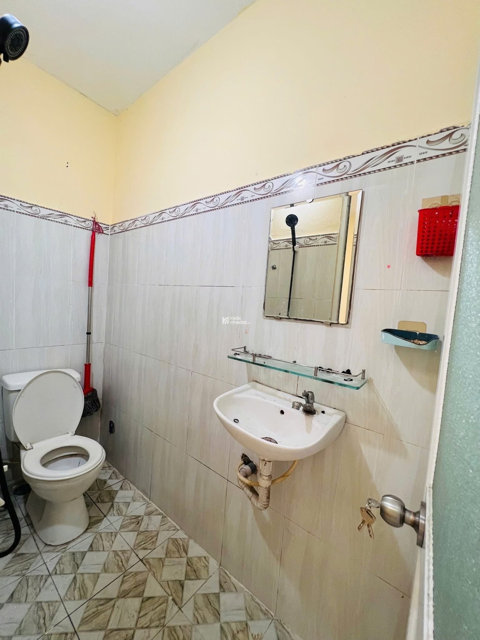 Bán ngay căn nhà Hoàng Việt, Tân Bình/ 53,2m2/ 3 Tỷ 250/ SHR/ Hẻm OTO