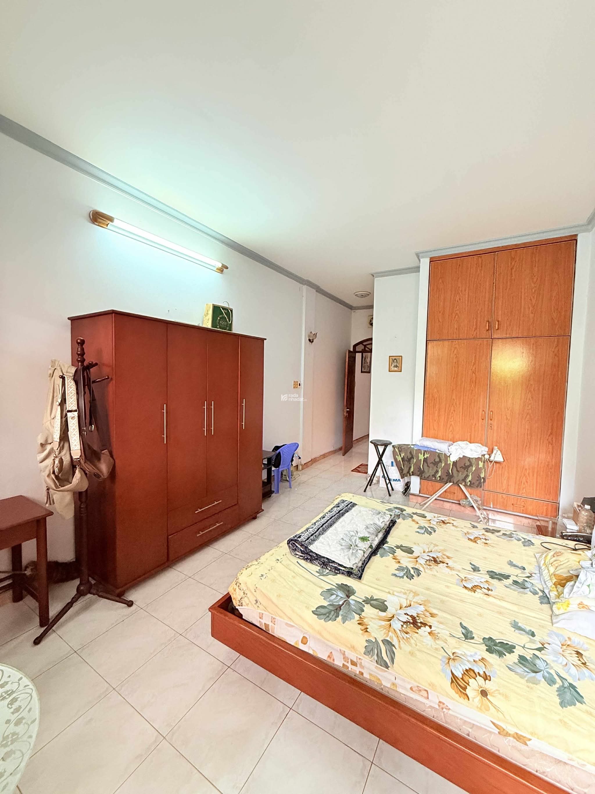 BÁN NHÀ MẶT TIỀN HẺM 8M NGUYỄN TRỌNG TUYỂN - NGUYỄN VĂN TRỖI - DT:90M2 - 3 TẦNG - CHỈ 14 TỶ