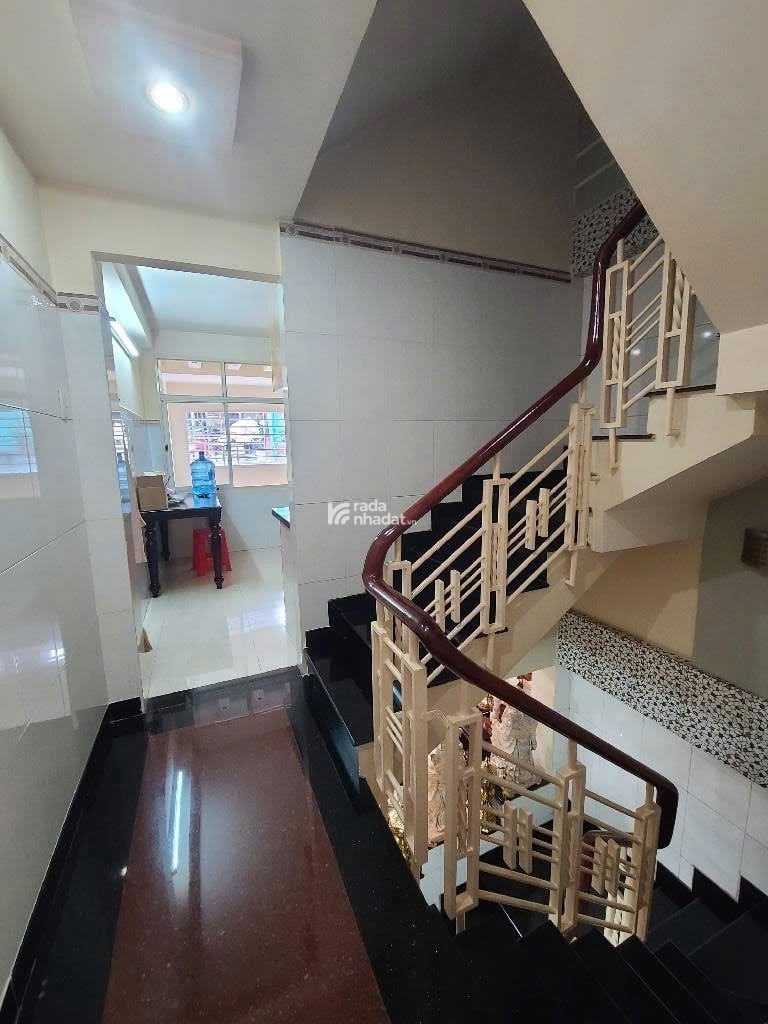 NHÀ 5 TẦNG - 31M2 - 3PN - HẺM THÔNG Ô TÔ