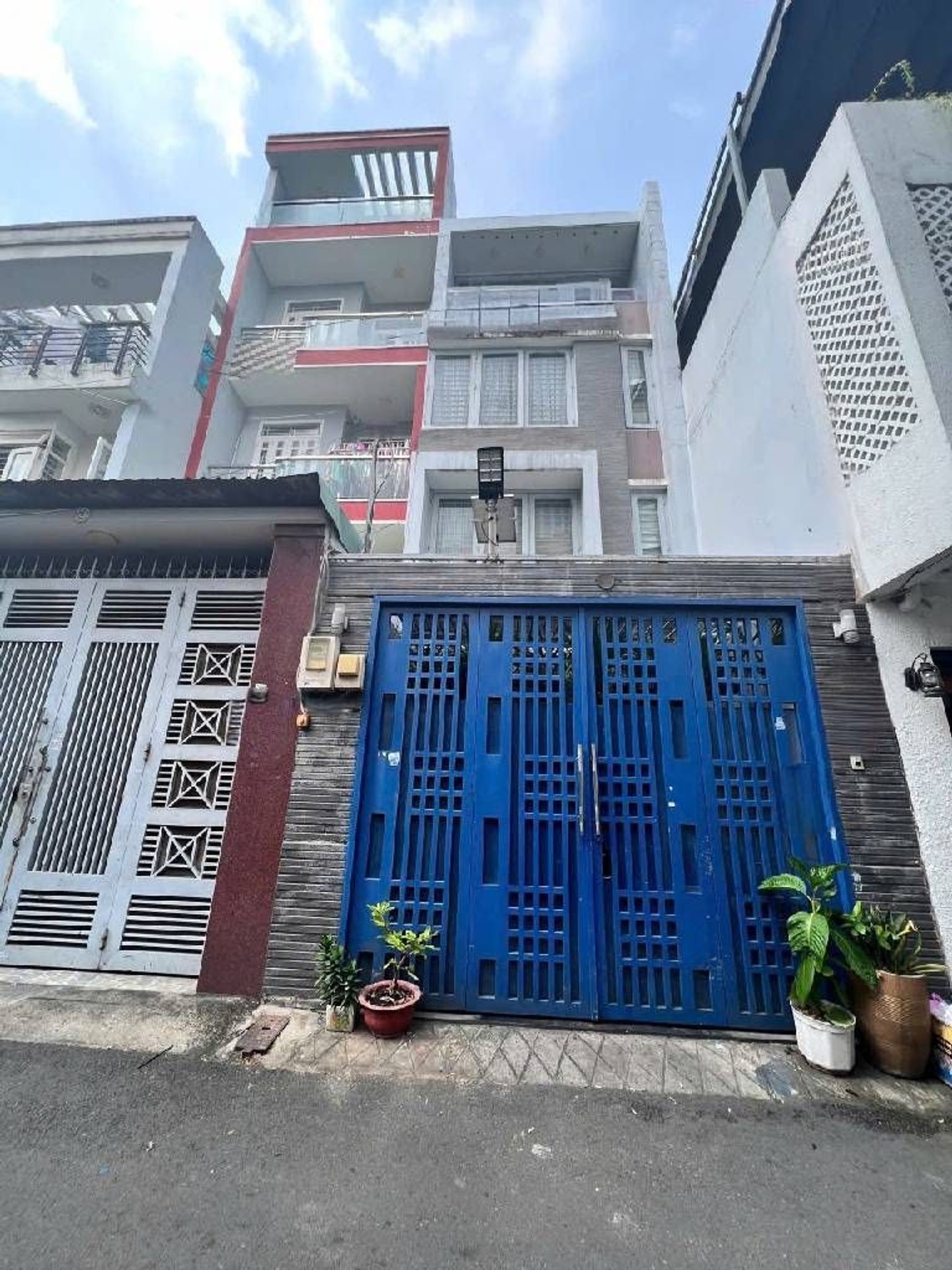 Nhà HXH Gò Dầu gần AEON Mall, 90m2, 4.2x22, 4 tầng 4PN, ko lộ giới, Chỉ 10 tỷ