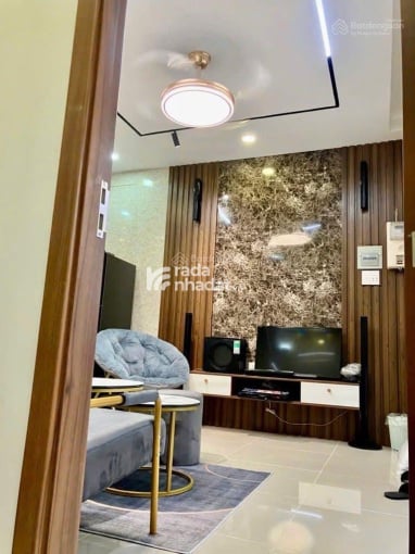 KẸT TIỀN! Bán nhà Trần Hưng Đạo, phường 1, Quận 5, 40m2 (4x10m) sổ riêng, hẻm xe hơi