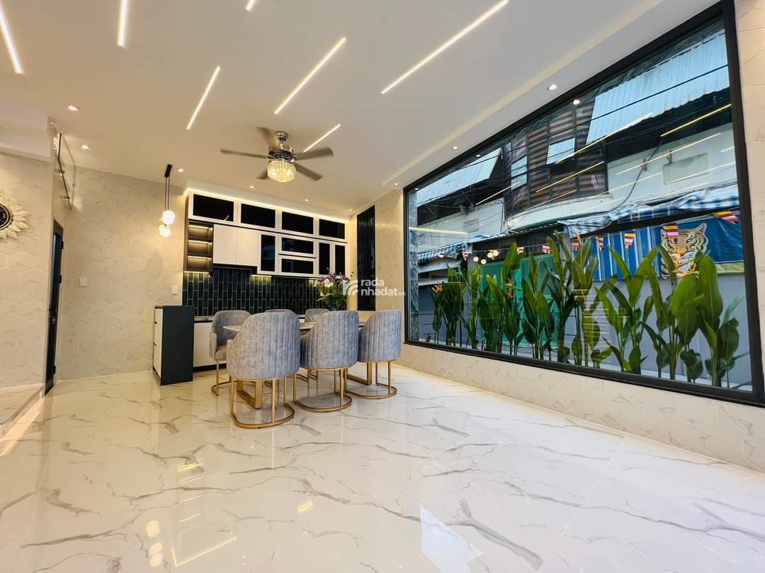 Bán nhà đẹp êm Thống Nhất, P.16, Gò Vấp, 3,37 tỷ, 1 trệt 3 lầu kèm sân thượng, tiện ích, sổ riêng