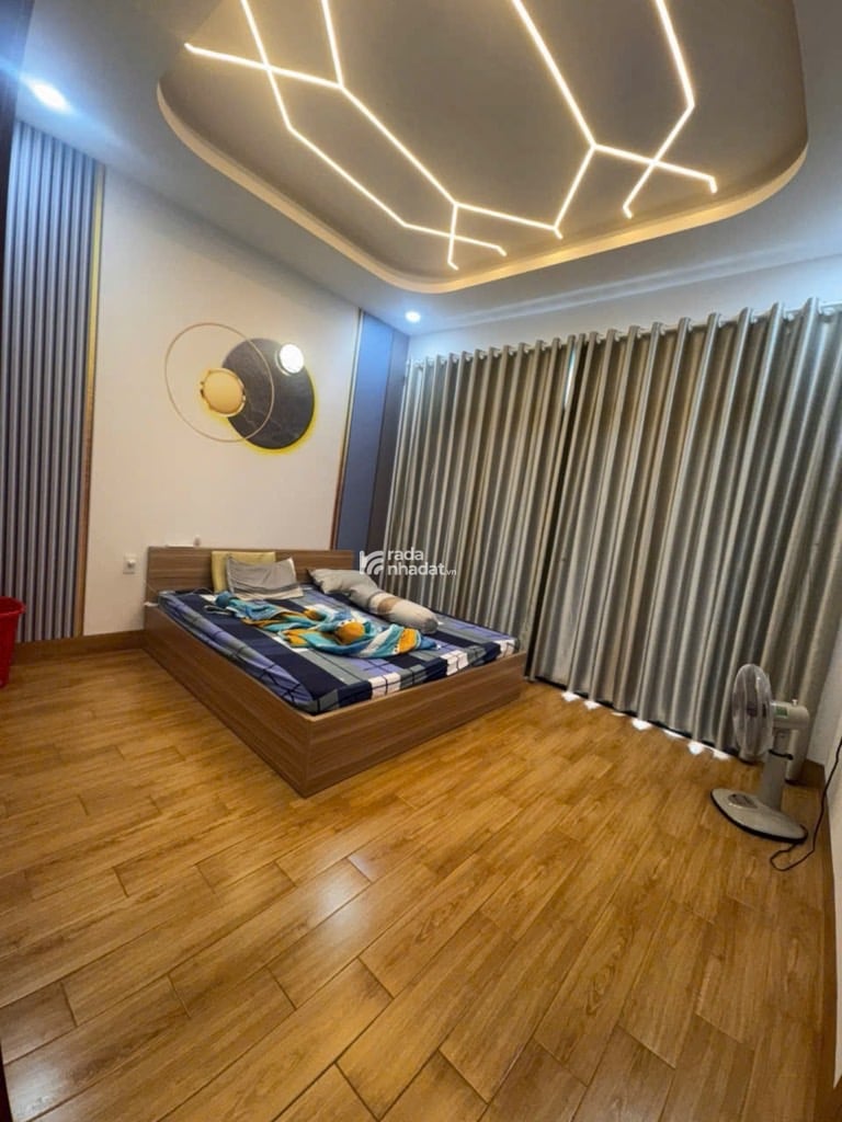  HẺM VIP  HƯƠNG LỘ 2 THÔNG - NGAY 4 XÃ - KO LỘ GIỚI - 5 TẦNG SIU ĐẸP MỚI TINH - 54M2 