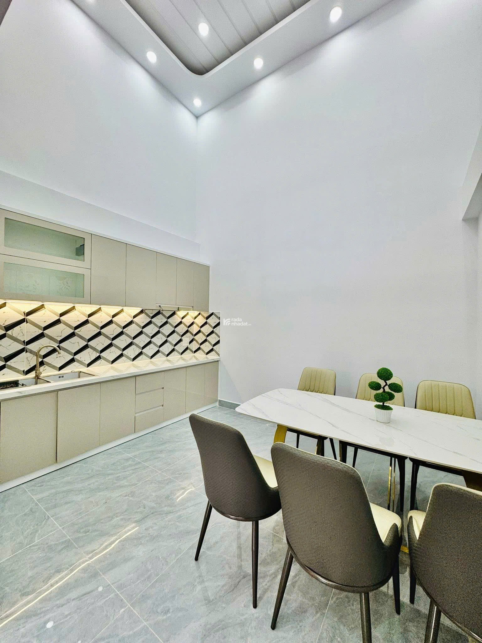 Bán nhà đẹp Nguyễn Kiệm, Phú Nhuận / 48m2 / 7 tỷ 590 triệu / sổ riêng sang tên công chứng ngay