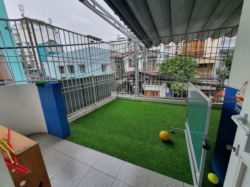 Bán nhà mặt tiền Nhiêu Tứ khu Phan Xích Long - 6 x 19 nở hậu x 4 tầng đẹp kinh doanh 