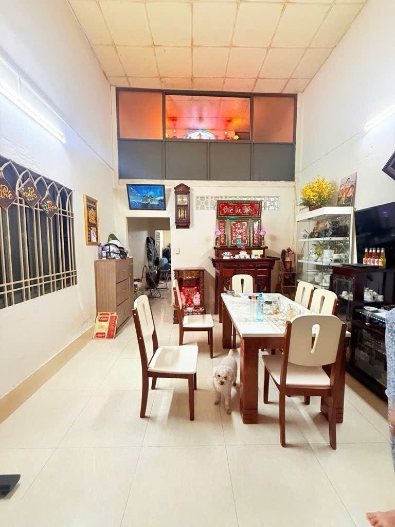 BÁN NHÀ  BÌNH TRỊ ĐÔNG,GẦN CHỢ,HXH 2 TẦNG (4m x 22m) 6,2 TỶ TL