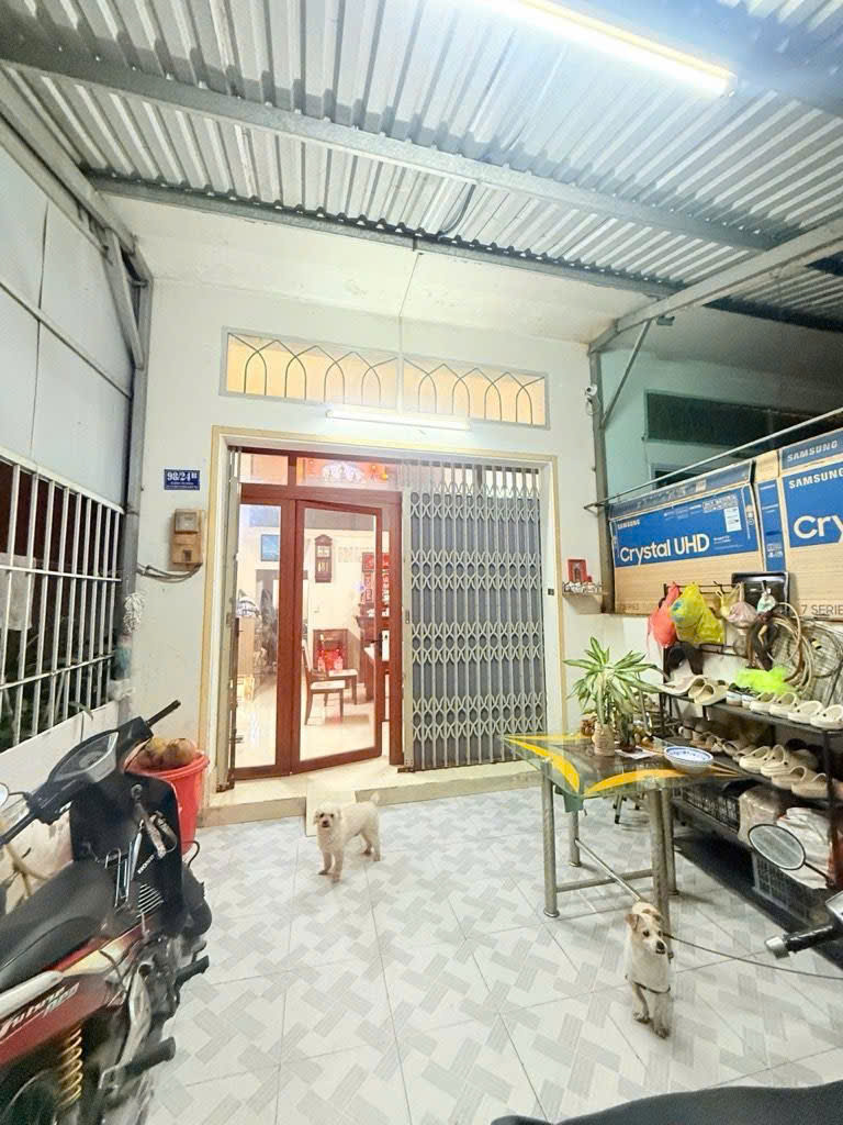 BÁN NHÀ  BÌNH TRỊ ĐÔNG,GẦN CHỢ,HXH 2 TẦNG (4m x 22m) 6,2 TỶ TL