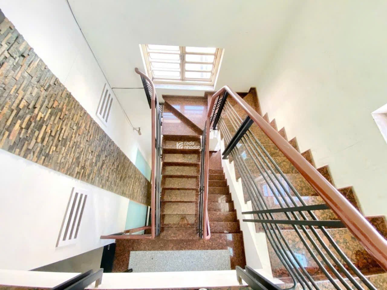 Ngộp giảm sâu chỉ còn 8.99 Tỷ nhà 5 tầng Lê Đức Thọ P13 Gò Vấp hẻm 6m 4.5x17m