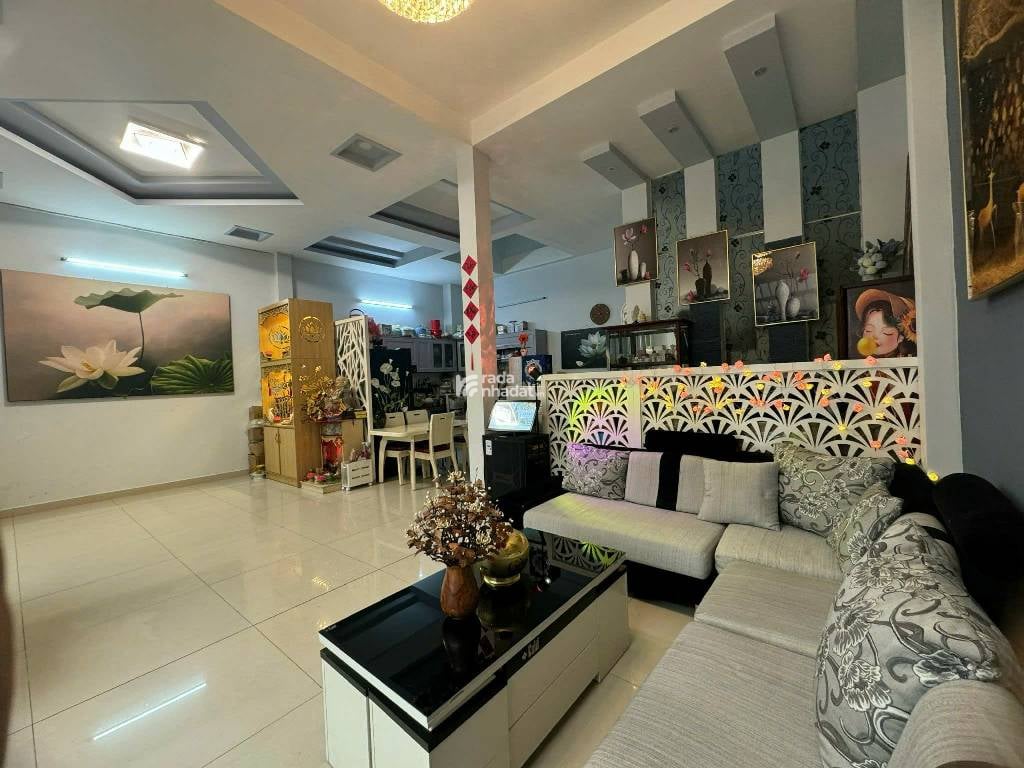 GẦN Q11, HXH LÝ THÁNH TÔNG, TÂN PHÚ, 8M NGANG HIẾM CÓ. GIẢM 550TR CHỈ 9T TL TỐT