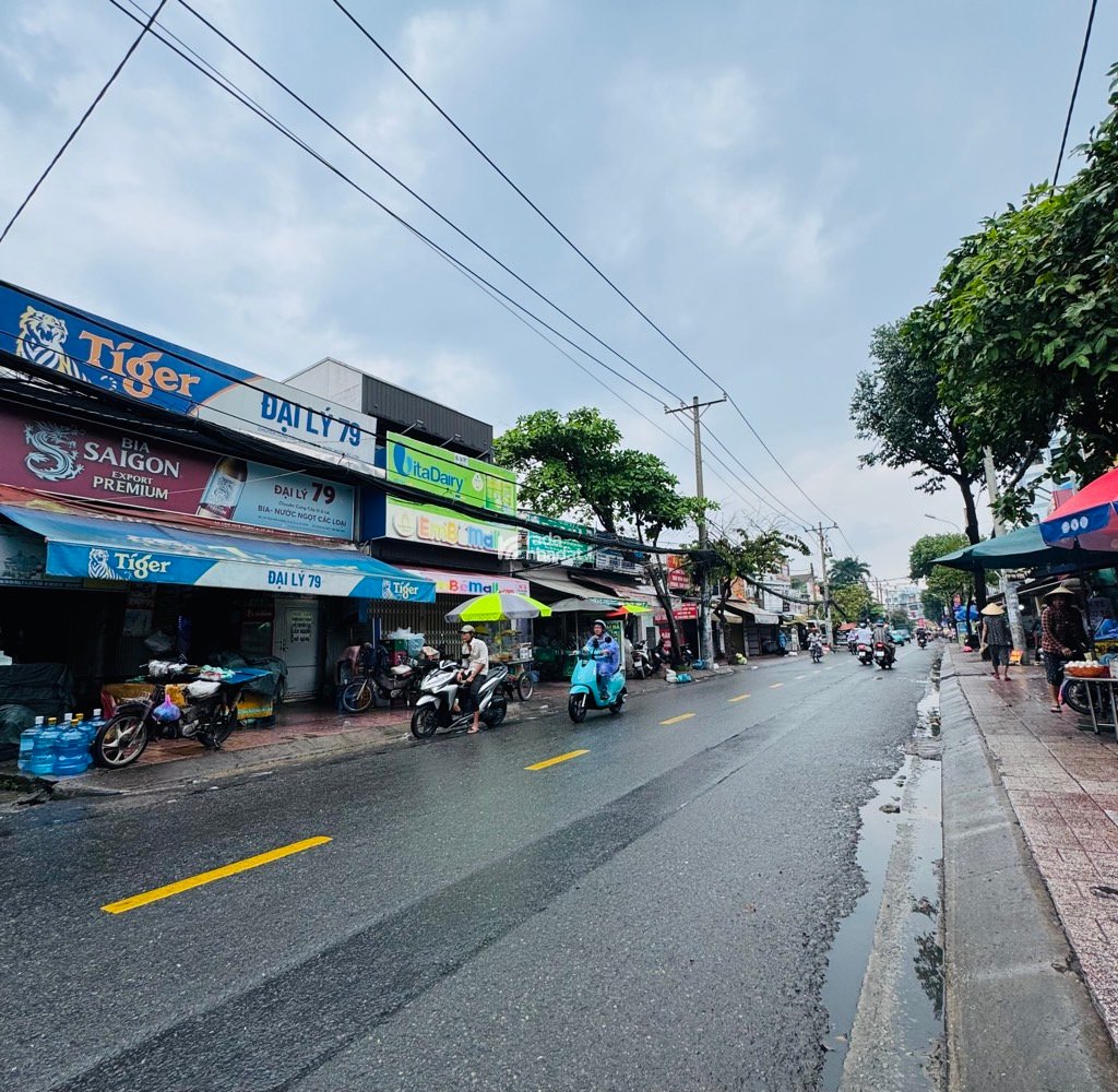 MẶT TIỀN SẦM UẤT NGÀY ĐÊM TÂN HOÀ ĐÔNG - NHÀ 5 TẦNG NGANG BỀ THẾ 5.6M - LÔ GÓC KINH DOANH ĐA NGÀNH 