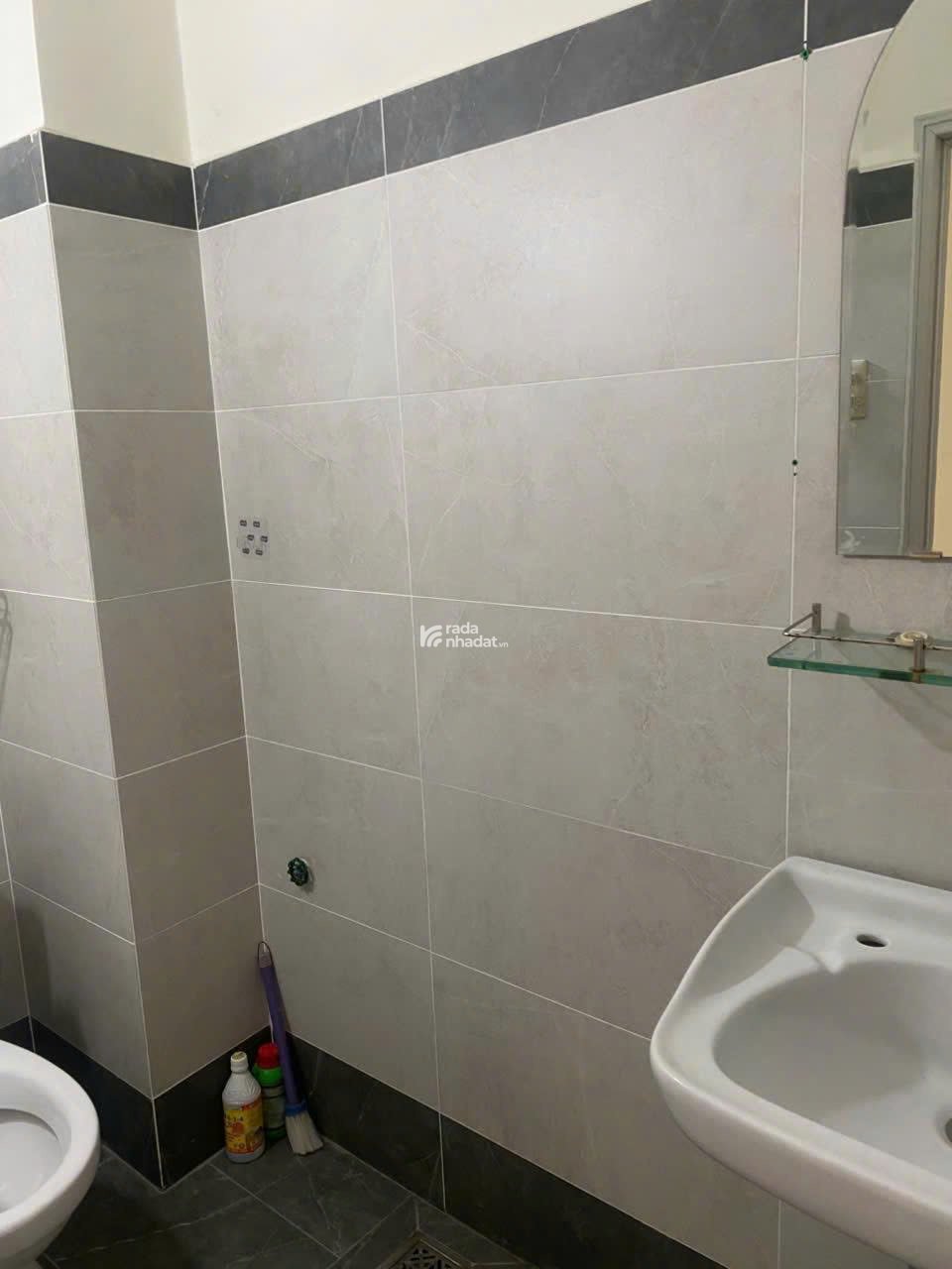 BÁN NHÀ 1 / HẺM XE TẢI 453 LÊ VĂN SỸ - 13 TỶ 